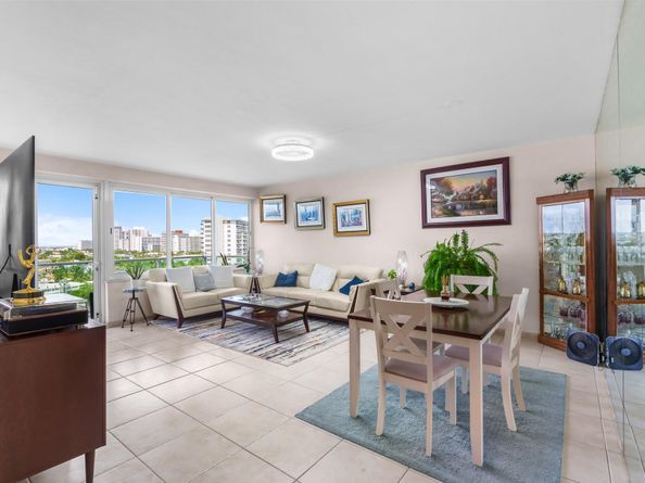 3233 NE 34th St 1207, Fort Lauderdale FL 33308