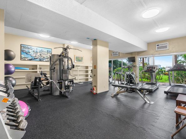 3233 NE 34th St 1207, Fort Lauderdale FL 33308