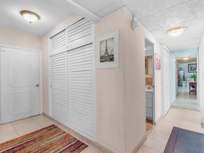 3233 NE 34th St 1207, Fort Lauderdale FL 33308