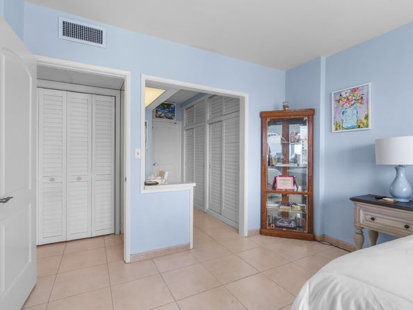 3233 NE 34th St 1207, Fort Lauderdale FL 33308