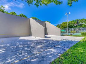 411 4th Terrace, Palm Beach Gardens FL 33418