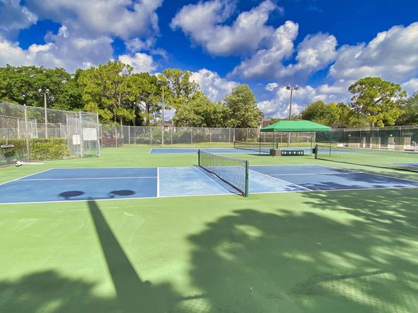 411 4th Terrace, Palm Beach Gardens FL 33418