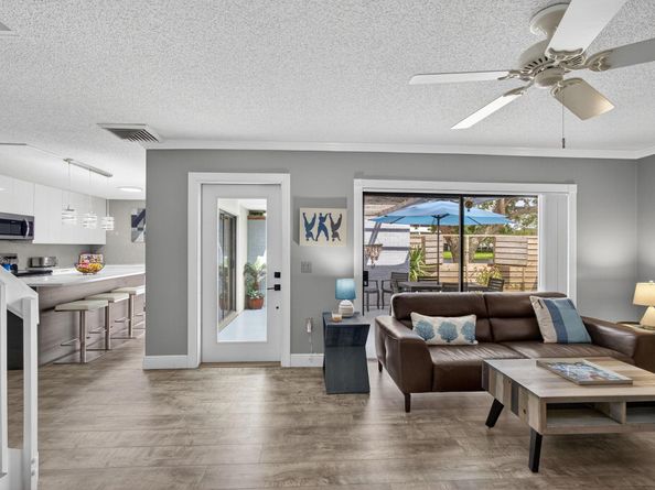 411 4th Terrace, Palm Beach Gardens FL 33418