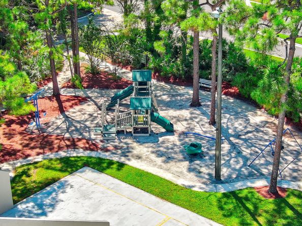 411 4th Terrace, Palm Beach Gardens FL 33418