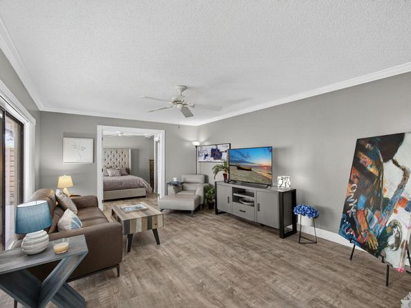 411 4th Terrace, Palm Beach Gardens FL 33418