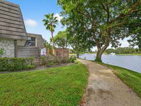 411 4th Terrace, Palm Beach Gardens FL 33418