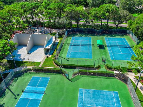 411 4th Terrace, Palm Beach Gardens FL 33418