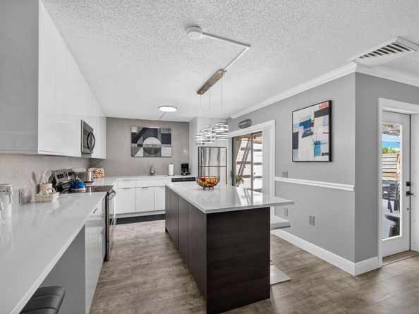411 4th Terrace, Palm Beach Gardens FL 33418