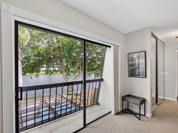 411 4th Terrace, Palm Beach Gardens FL 33418