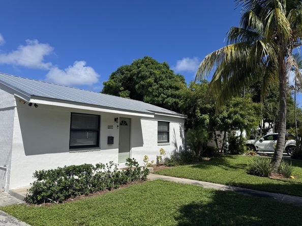 611 Monceaux Road, West Palm Beach FL 33405