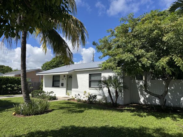 611 Monceaux Road, West Palm Beach FL 33405