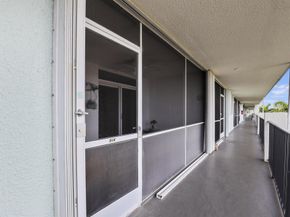 109 Paradise Harbour Boulevard 514, North Palm Beach FL 33408
