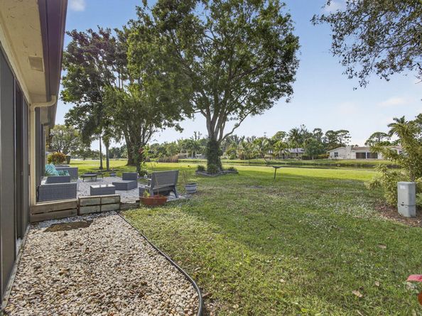 160 Ramblewood Circle, Royal Palm Beach FL 33411