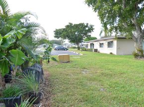 1027 S South Drive A, Delray Beach FL 33445