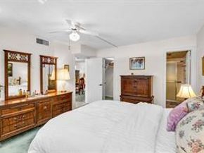 9511 N Hollybrook Lake Dr 207, Pembroke Pines FL 33025