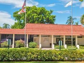 9511 N Hollybrook Lake Dr 207, Pembroke Pines FL 33025