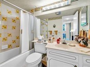 9511 N Hollybrook Lake Dr 207, Pembroke Pines FL 33025