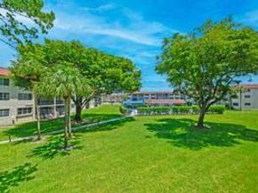 9511 N Hollybrook Lake Dr 207, Pembroke Pines FL 33025