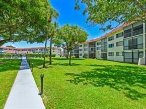 9511 N Hollybrook Lake Dr 207, Pembroke Pines FL 33025