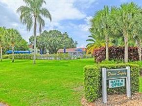9511 N Hollybrook Lake Dr 207, Pembroke Pines FL 33025