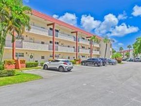 9511 N Hollybrook Lake Dr 207, Pembroke Pines FL 33025