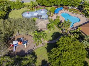 5033 Solar Point Drive, Greenacres FL 33463