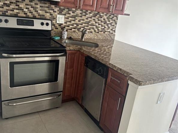 2900 NE 30TH St E2, Fort Lauderdale FL 33306