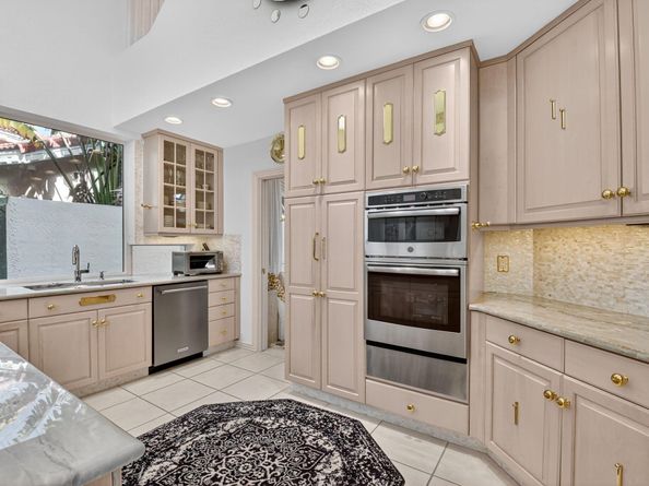 16670 Senterra Drive, Delray Beach FL 33484