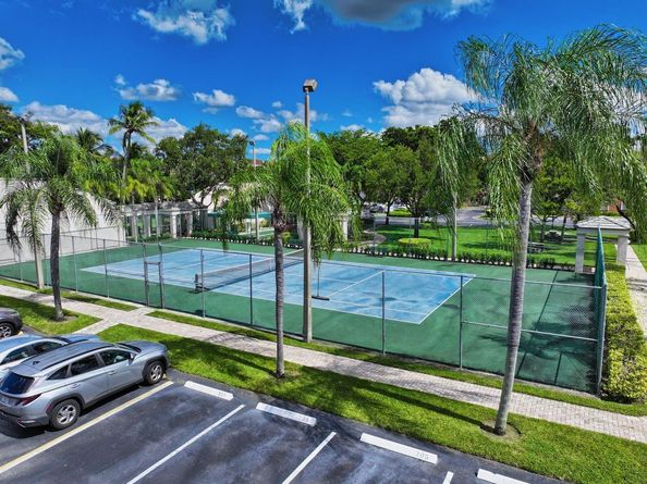 7361 Granville Dr 303, Tamarac FL 33321
