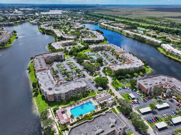 7361 Granville Dr 303, Tamarac FL 33321
