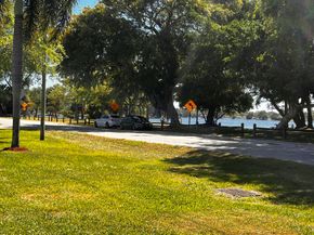 2880 Lake Osborne Drive 104, Lake Worth Beach FL 33461