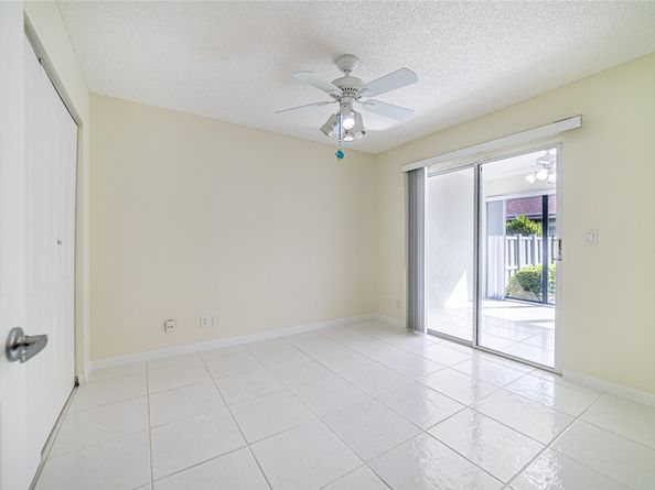 8307 Summerbreeze Ln, Boca Raton FL 33496