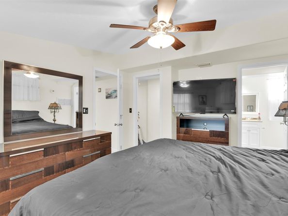 5221 NE 16th Ave, Pompano Beach FL 33064