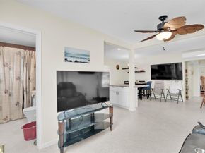 5221 NE 16th Ave, Pompano Beach FL 33064