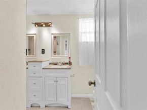 5221 NE 16th Ave, Pompano Beach FL 33064