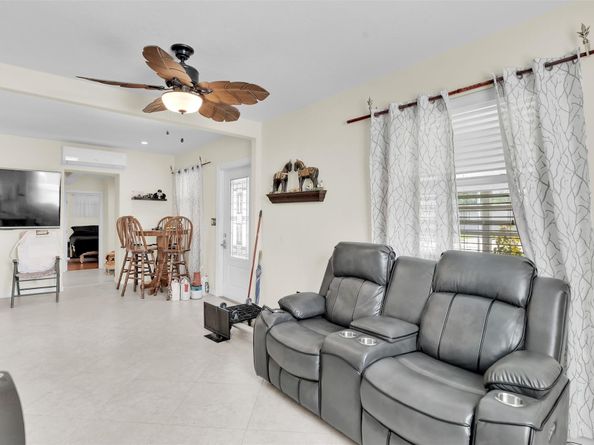 5221 NE 16th Ave, Pompano Beach FL 33064