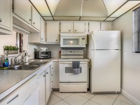 4705 NW 35th St 411, Lauderdale Lakes FL 33319