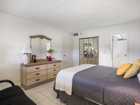 4705 NW 35th St 411, Lauderdale Lakes FL 33319