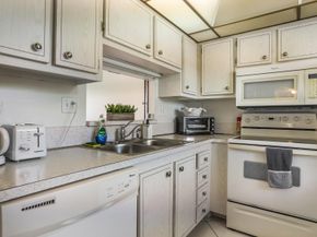 4705 NW 35th St 411, Lauderdale Lakes FL 33319
