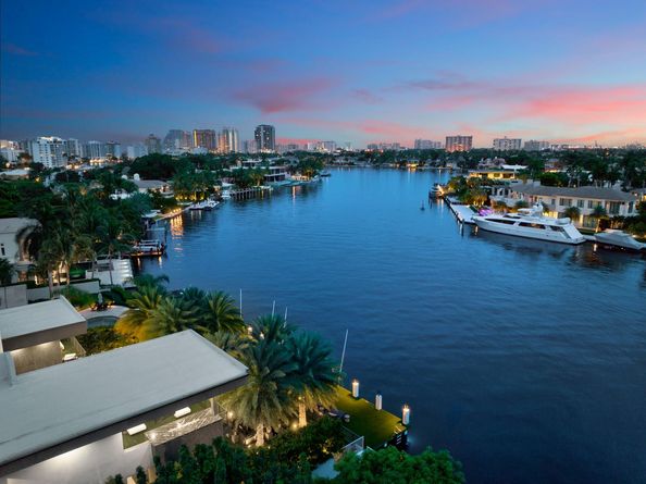 671 Middle River Dr, Fort Lauderdale FL 33304