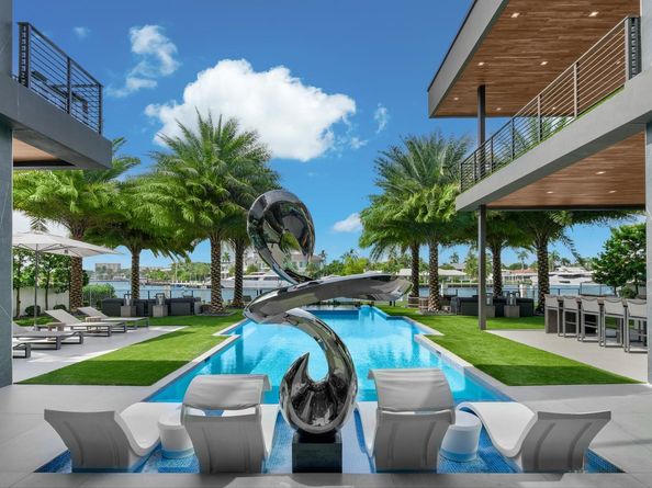 671 Middle River Dr, Fort Lauderdale FL 33304