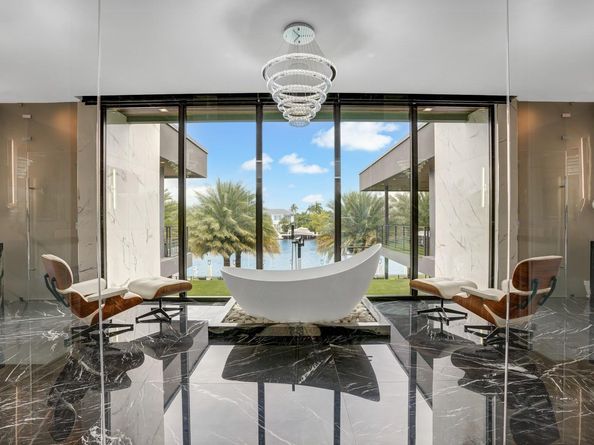 671 Middle River Dr, Fort Lauderdale FL 33304