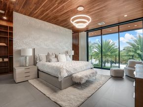 671 Middle River Dr, Fort Lauderdale FL 33304