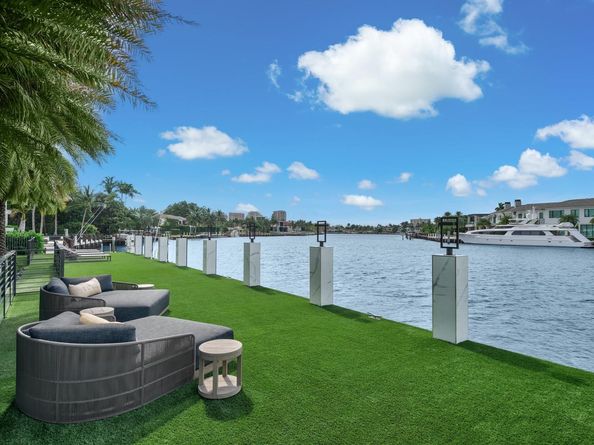 671 Middle River Dr, Fort Lauderdale FL 33304