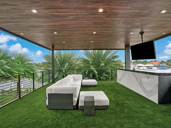 671 Middle River Dr, Fort Lauderdale FL 33304