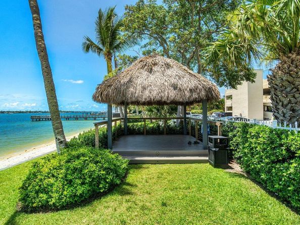 5600 N Flagler Drive Ph109, West Palm Beach FL 33407