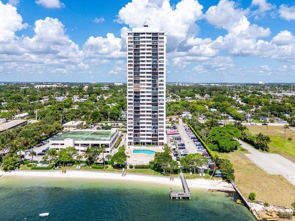 5600 N Flagler Drive Ph109, West Palm Beach FL 33407