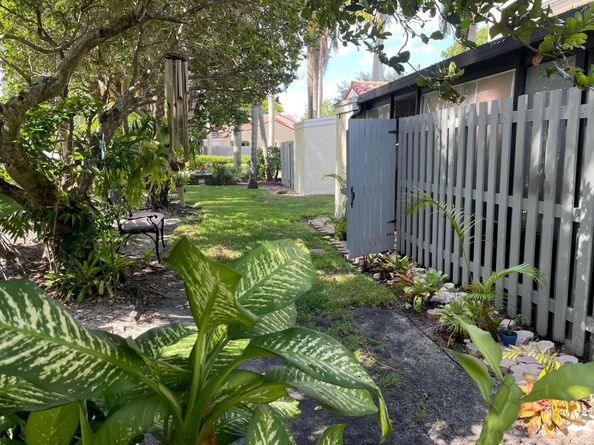 1592 Springside Drive, Weston FL 33326
