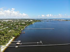 922 S Palmway, Lake Worth Beach FL 33460