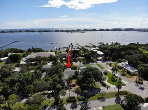 922 S Palmway, Lake Worth Beach FL 33460